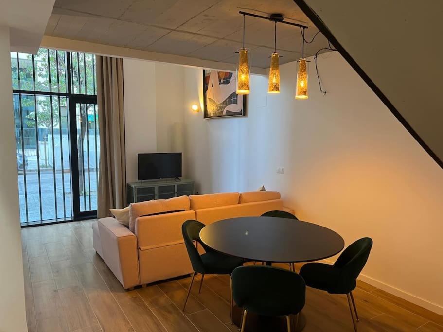 Alameda Velvet Ciudad Ciencias - Housevanlive Валенсия Екстериор снимка