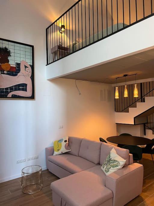 Alameda Velvet Ciudad Ciencias - Housevanlive Валенсия Екстериор снимка